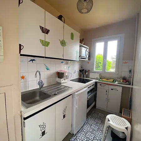 Apartment Spacieux Proche Avec Balcon Et Parking - - Fr-1-712-85